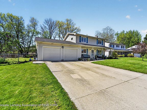 2nd image of 5035 Applewood Dr