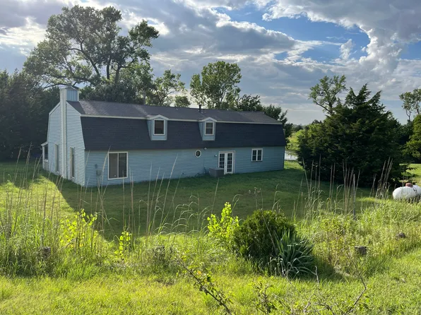 4656 W Pleasant Hill Rd, Salina, KS 67401