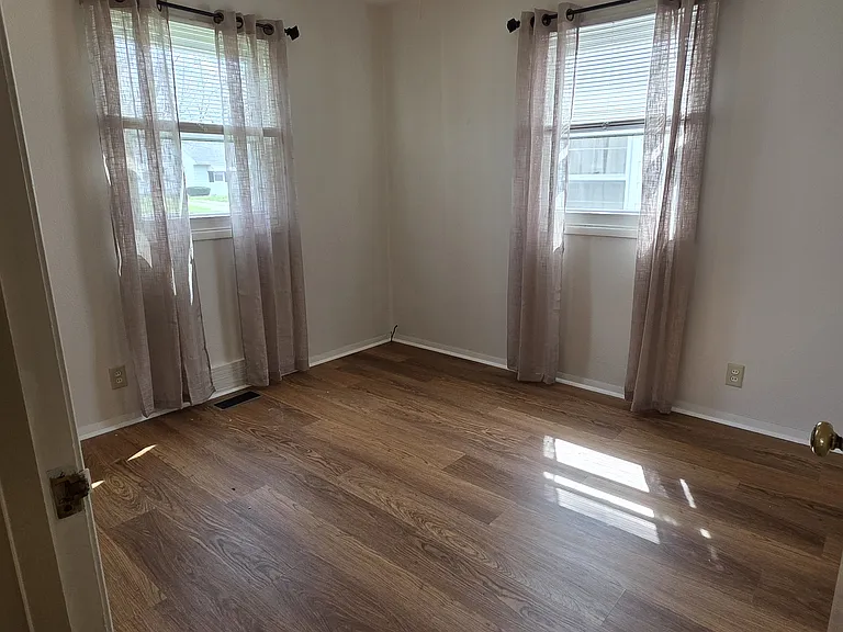718 S Judkins Ave — Photo 12