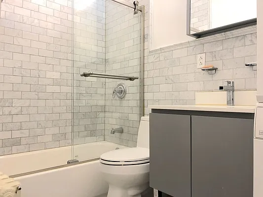 Rented by REAL New York | media 18