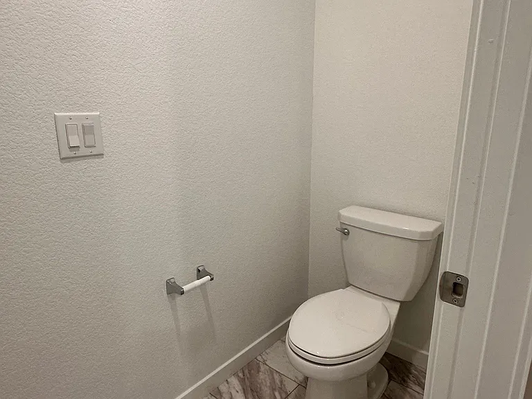 9011 Winding Glen Ln — Photo 3