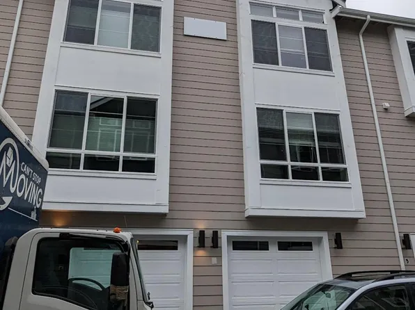 6700 NE 191st St, Kenmore, WA 98028