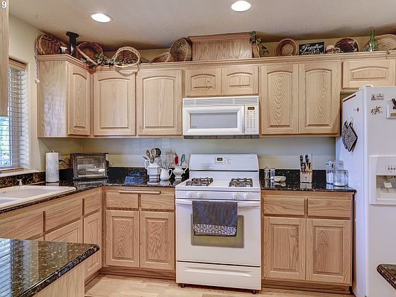 4th image of 2374 Kamerin Ln