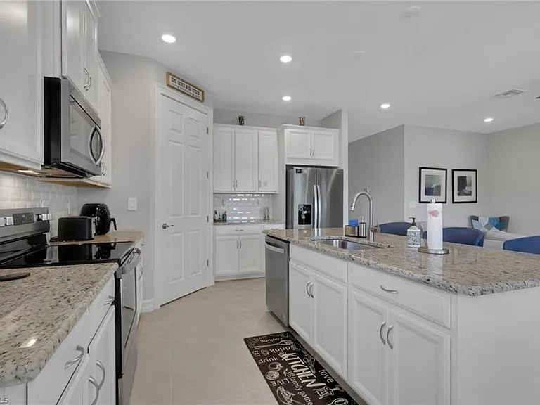 14537 Stern Way — Photo 18