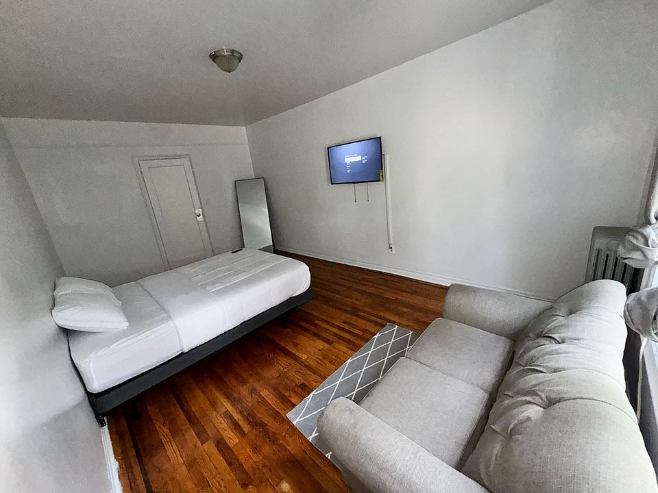 1st image of 3950 Bronx Blvd APT 4