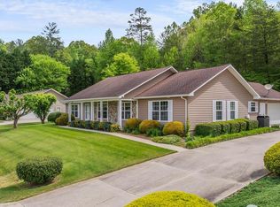 42 W Coventry Dr, Franklin, NC 28734