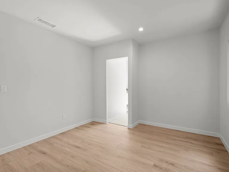3611 Riviera Dr — Photo 53