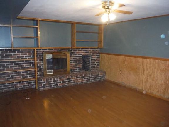 4th image of 2976 Creekwood Dr