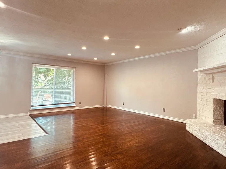 153 W Way Dr — Photo 5