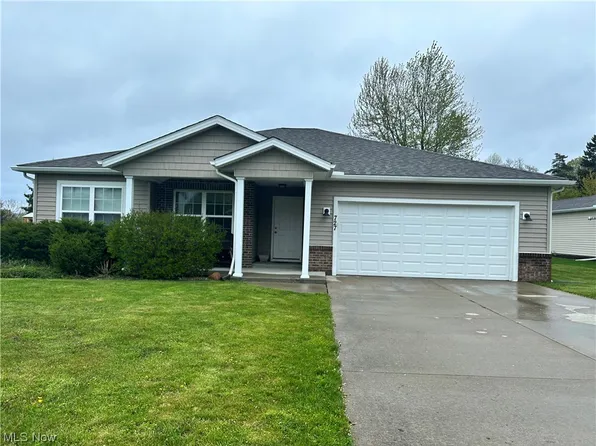 727 Wood Ridge Rd, Geneva, OH 44041