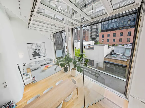 524 West 19th Street image 6 of 13