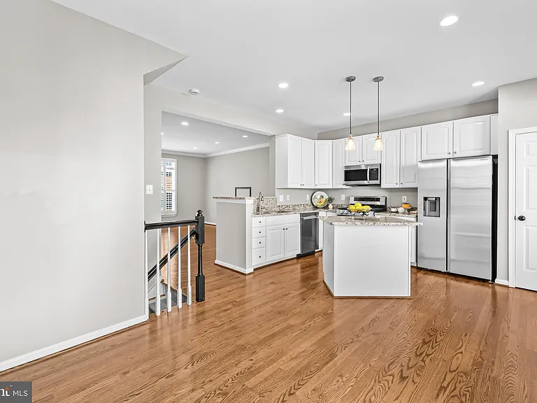 5011 Waple Ln — Photo 21