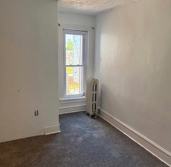 5829 N Woodstock St — Photo 5