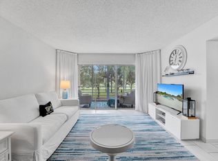 3836 Via Poinciana APT 208, Lake Worth, FL 33467