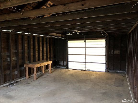 5th image of 715 Wooding St