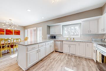 2nd image of 1420 Twin Lakes Dr #4