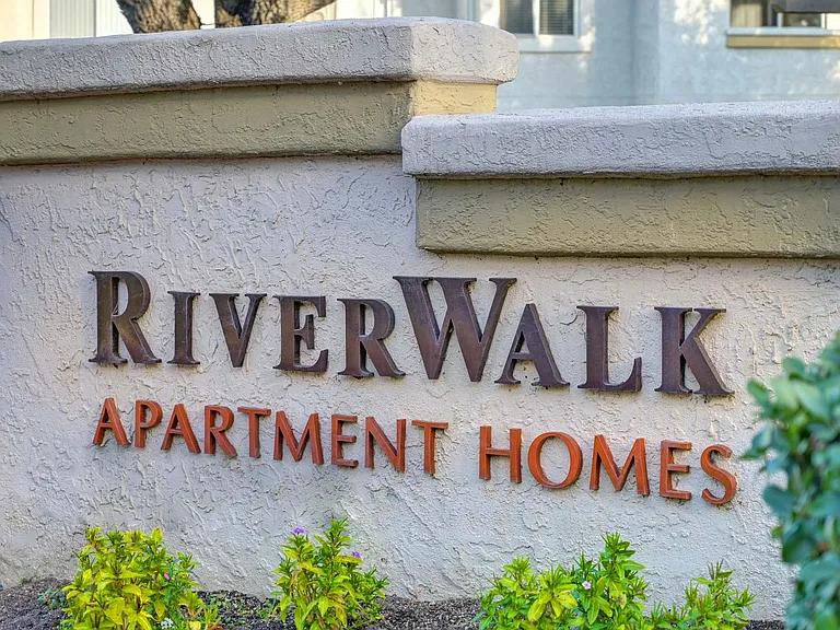 Elan Riverwalk — Photo 14