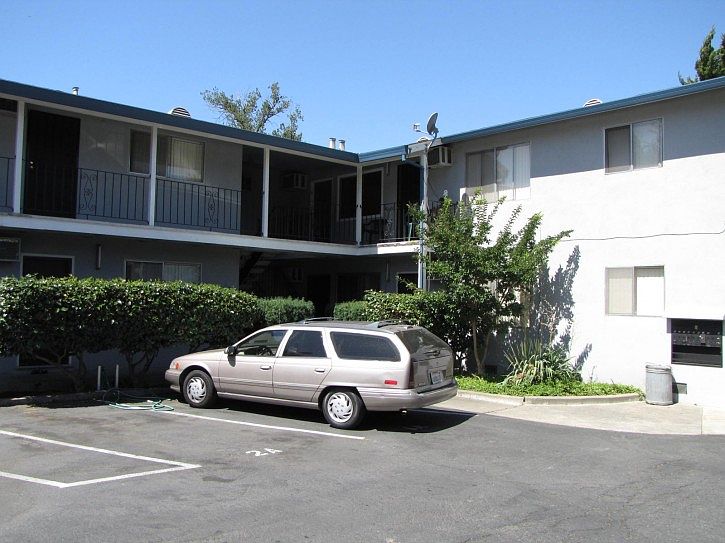 1st image of 2657 Riverside Blvd #7A