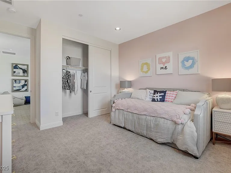 1075 N Water St — Photo 51