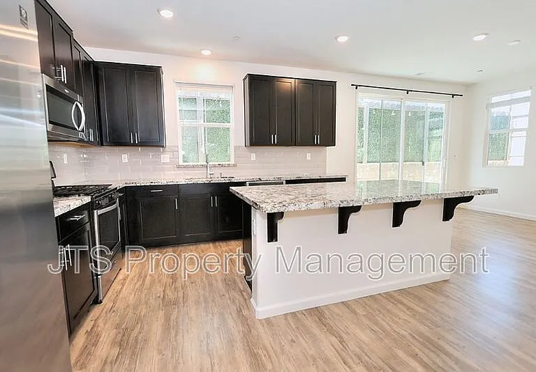 3217 Sunny Gate Ln — Photo 37
