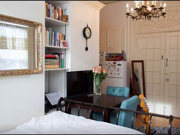 3rd image of 104 E Gilman St #0B-1Ba