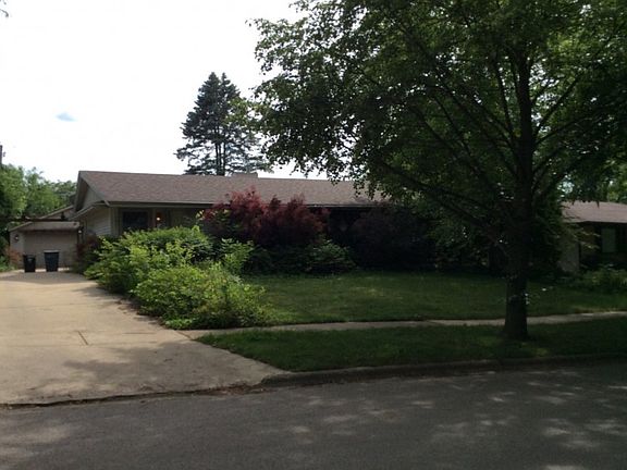 3rd image of 3807 Seward Ave