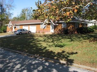 2131 S Ventura Ave, Springfield, MO 65804