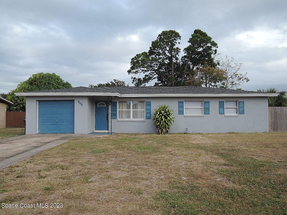 1st image of 202 Pinedo Dr