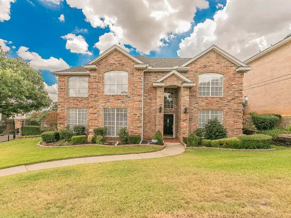 9128 Nob Hill Dr, North Richland Hills, TX 76182