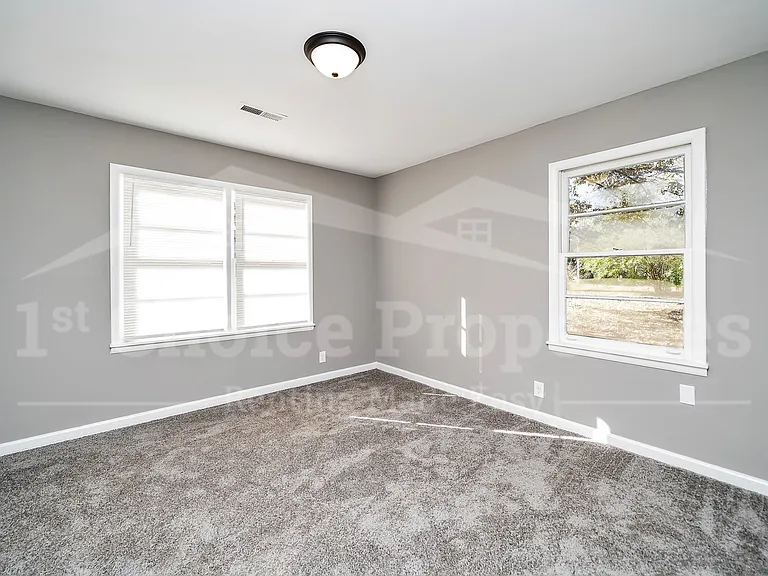 108 13th Ave NW — Photo 22