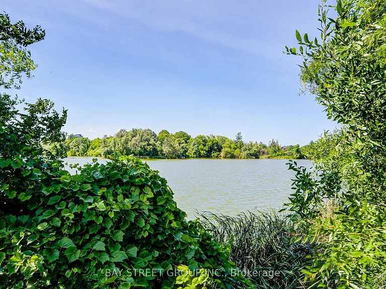 48 Roy Grove Way — Photo 37