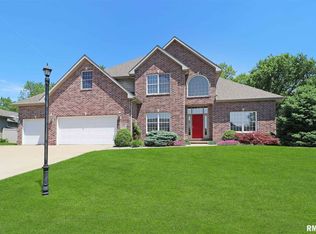 5207 W Briarstone Dr, Peoria, IL 61615