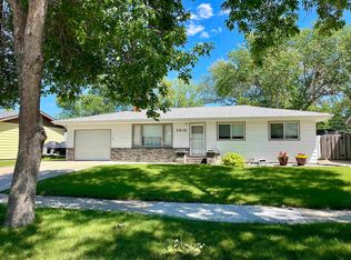2616 5th St NW, Minot, ND 58703