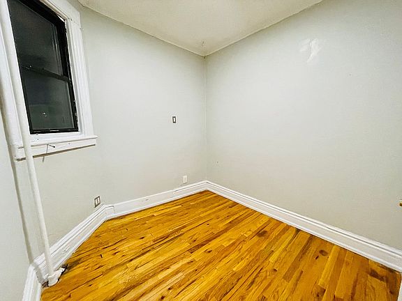 2nd image of 716 Sackett St APT 3RR
