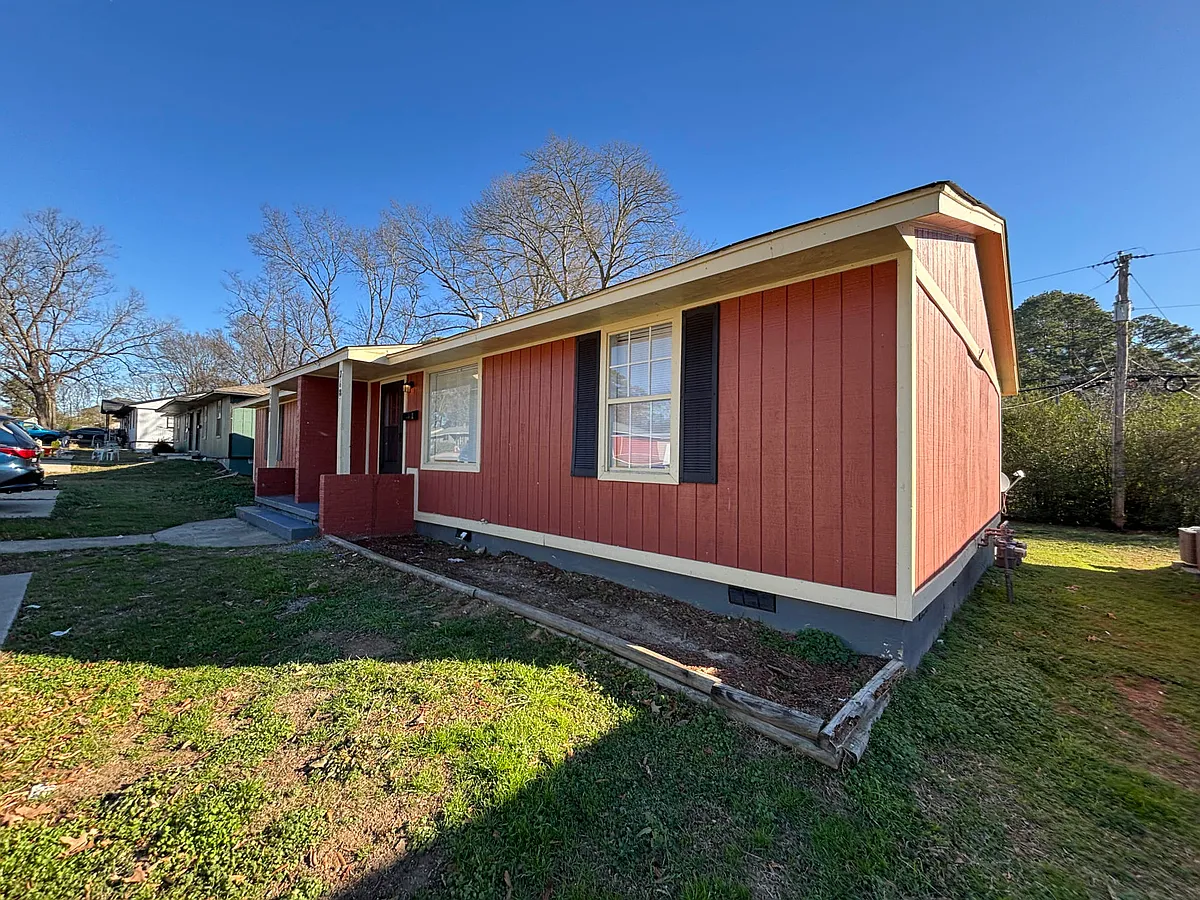 Building Photo - 26 Hiland Pl #B