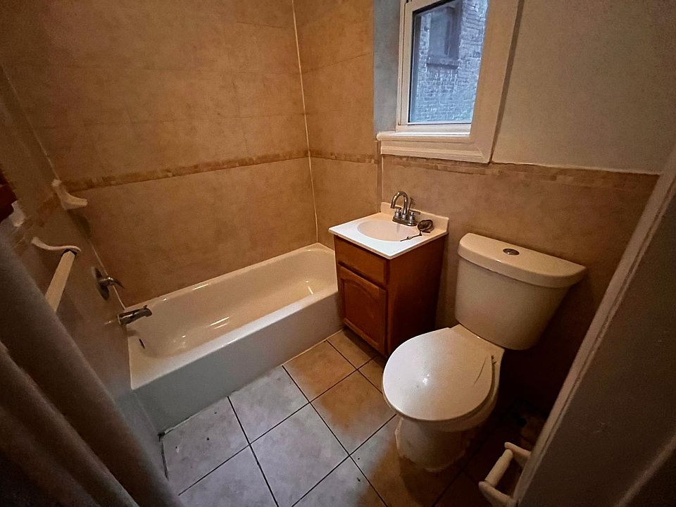 2nd image of 399 Avenue C #10E