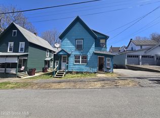 96 Woodside Ave, Gloversville, NY 12078