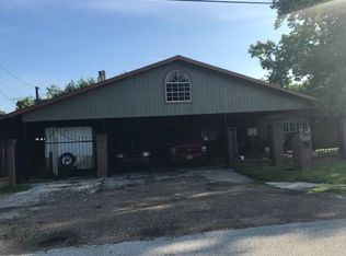 225 Burbank St, Houston, TX 77076