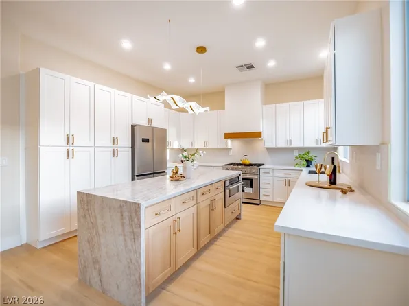 5387 S Conquistador St, Las Vegas, NV 89148