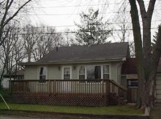 1807 Waiola Rd, Valparaiso, IN 46383