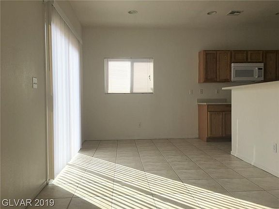 5th image of 3841 Hollycroft Dr