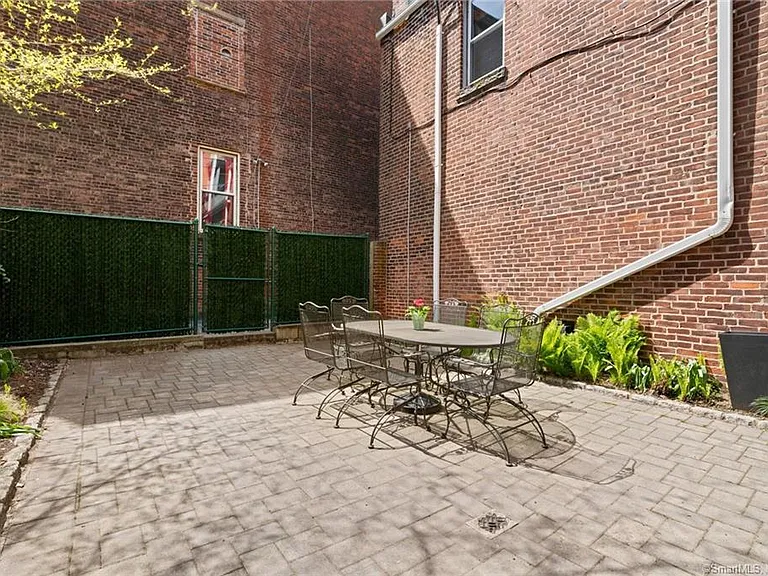 212 Wooster St #1 — Photo 12