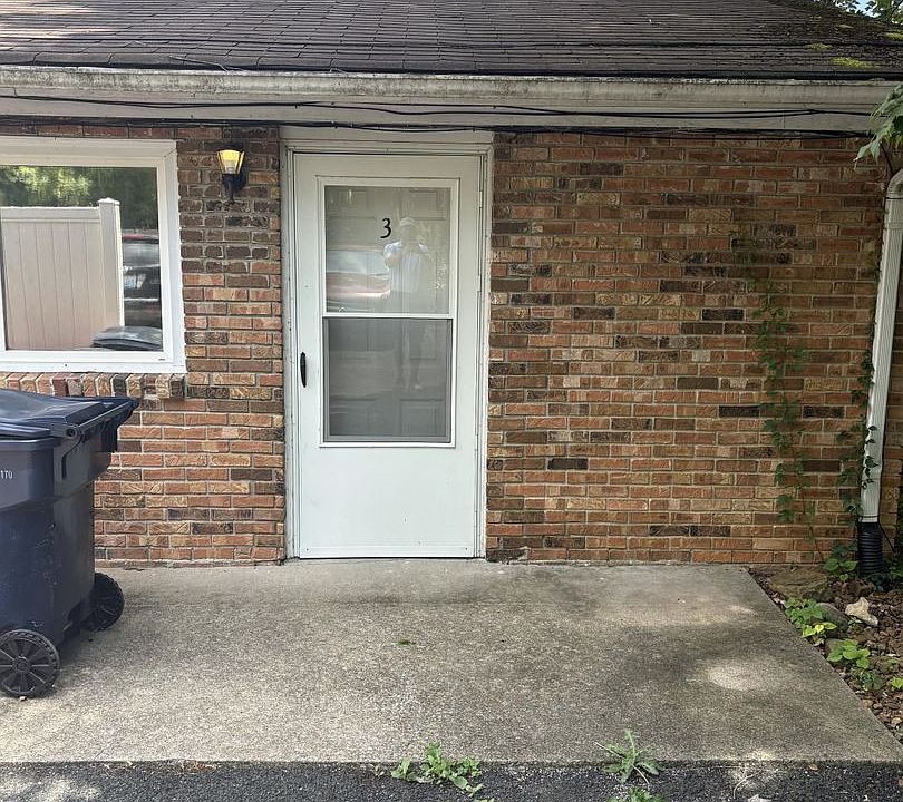 1st image of 213 Laurel Ave #3