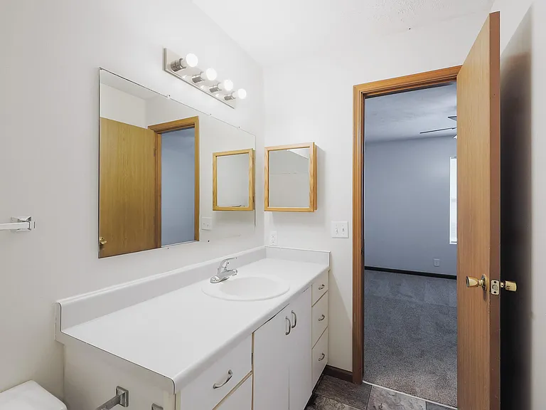 2221 S Street — Photo 63