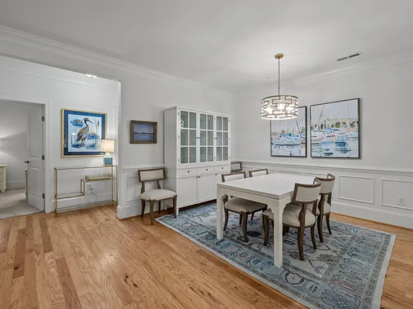 501 Finsbury St APT 202, Durham, NC 27703