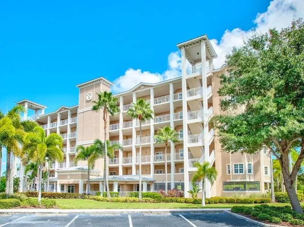 7296 Marathon Dr APT 402, Seminole, FL 33777