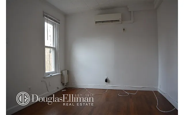 Rented by Douglas Elliman | media 14