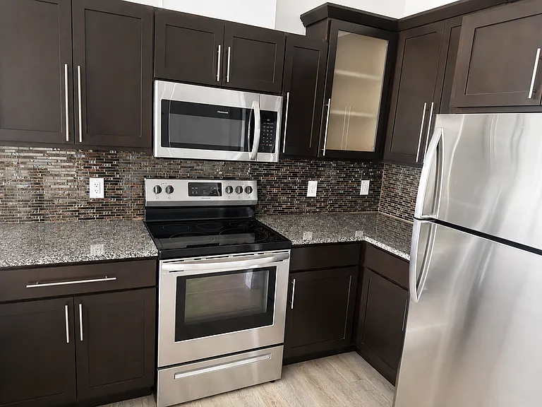 6400 Jefferson St #403A — Photo 4