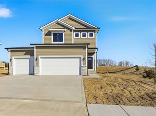 1488 S 91st St, West Des Moines, IA 50266