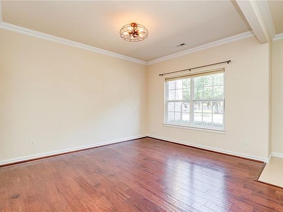 5th image of 1037 Horton Pl